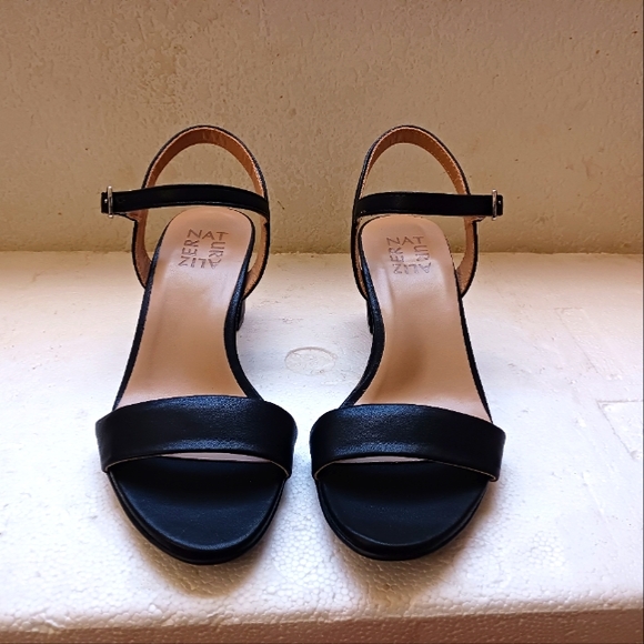 Naturalizer - Picture 3 of 4